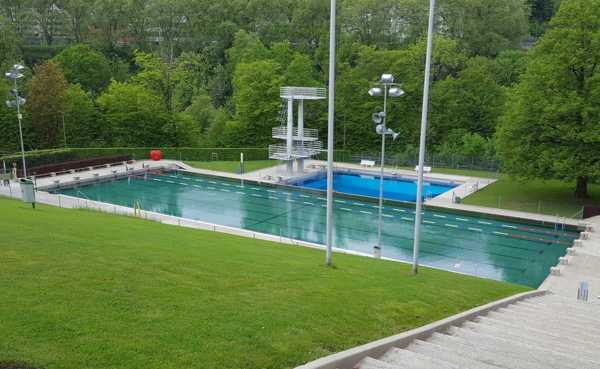 Baden Freibad Terassenbad – Beck Schwimmbadbau AG